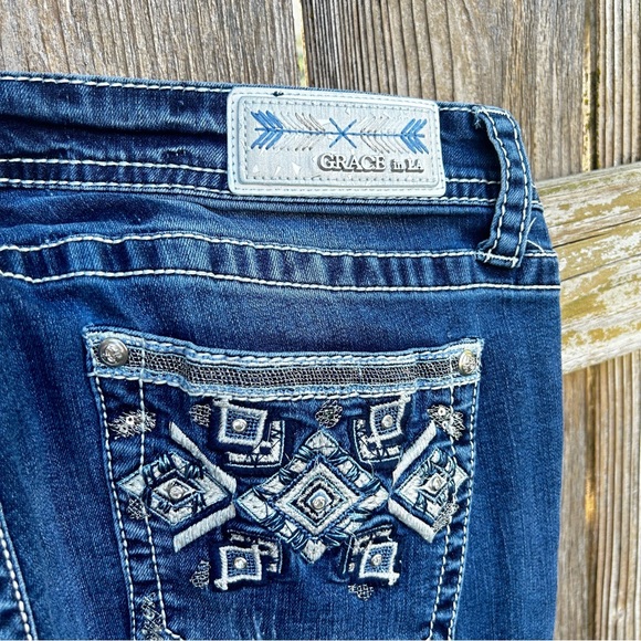 Grace in LA Dark Blue Denim Western Feathers Embellished Boot Cut Jeans Size 31 - Picture 3 of 12